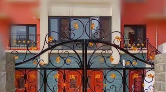Why Can an Expensive Wrought Iron Gate Still Look Cheap? 7 Design Mistakes to Avoid